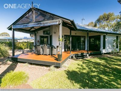 4 Chantilly St, Urangan