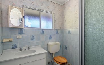 110 Cams Boulevard, Summerland Point