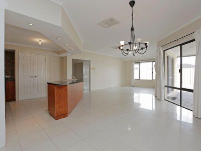 22 Cannich Boulevard, Canning Vale
