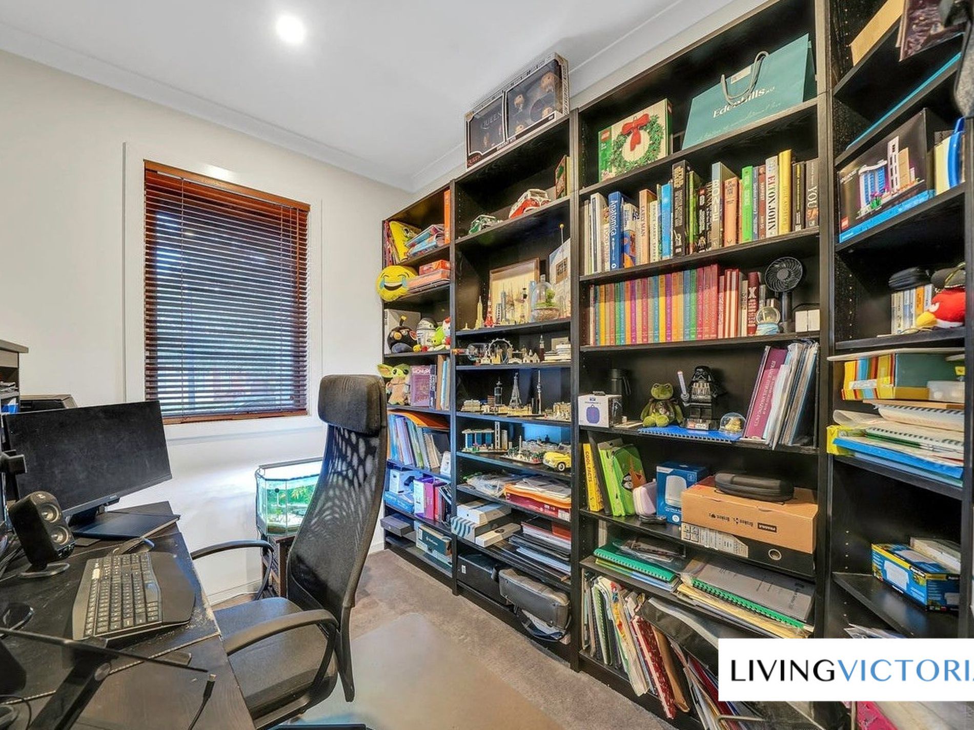 8 Hilderbrand Avenue, Williams Landing