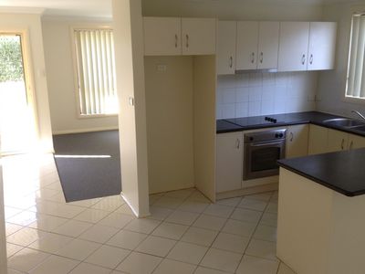 2 / 18 Addison Avenue, Lake Illawarra