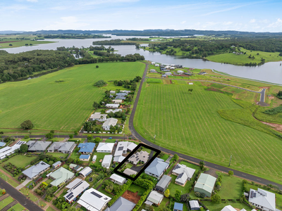 27 Williams Ave, Yungaburra