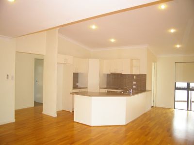 8 Heathwood Drive, Collingwood Park