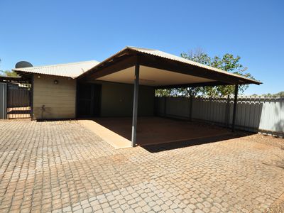 3 / 2 Phalarope Way, South Hedland