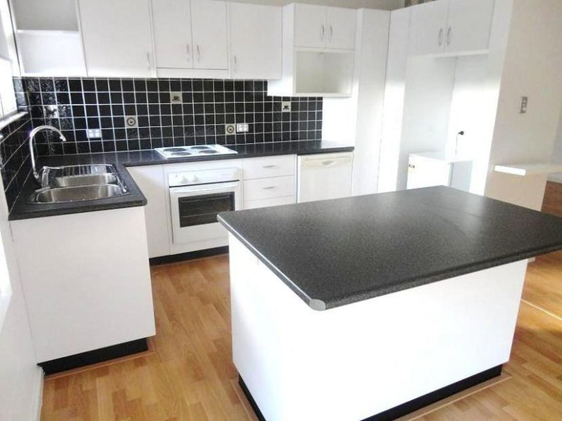 12 / 30 Banks Street, Monterey