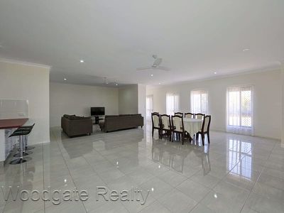 6 Driftwood Pl, Woodgate