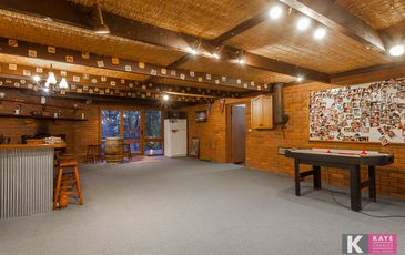 10 Corringham Road, Beaconsfield Upper