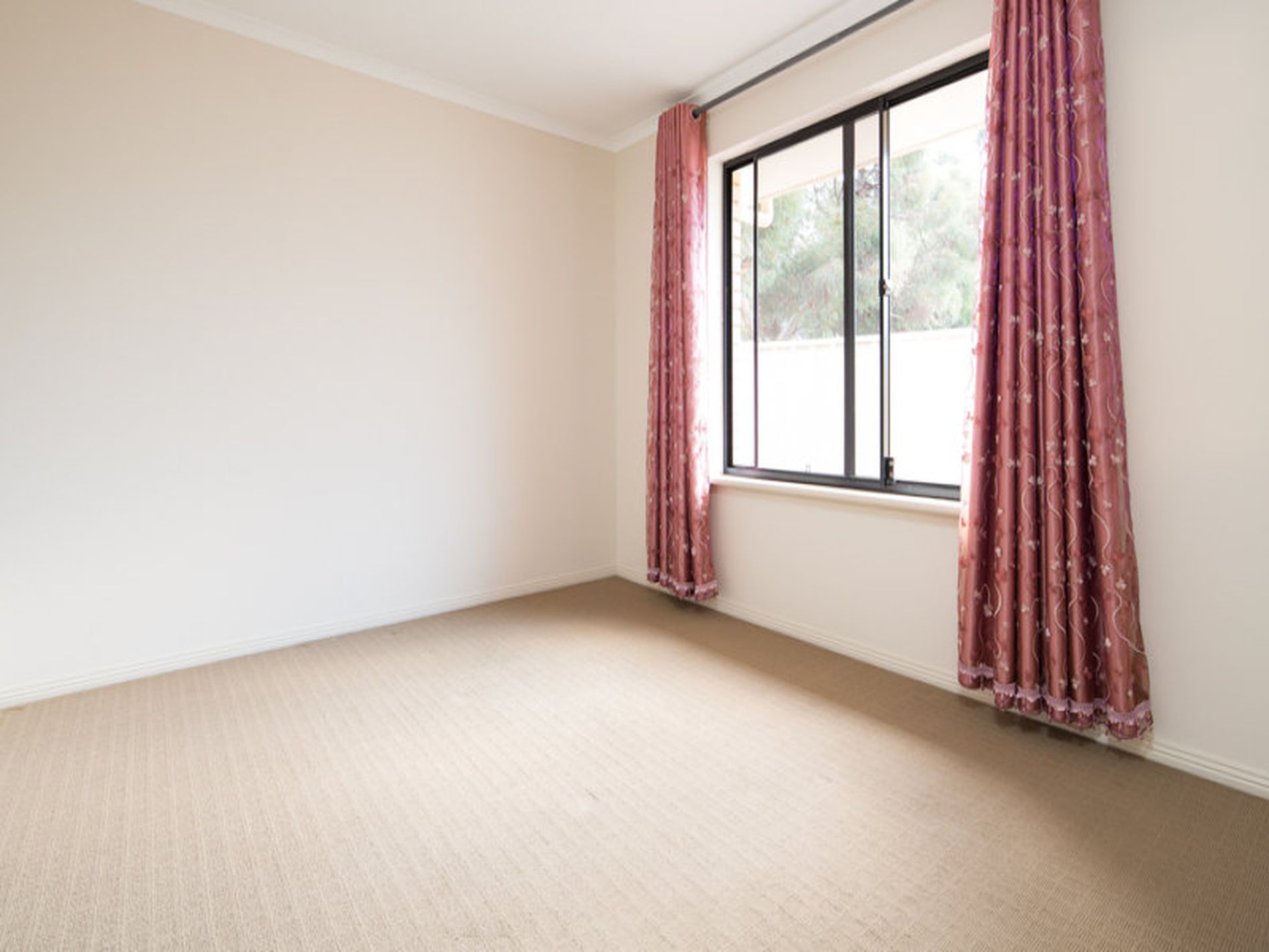 11 Gray Avenue, Northfield