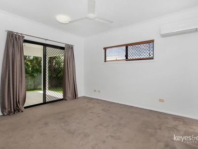 8 Bursaria Court, Douglas