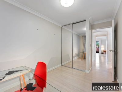 19 / 35 Goderich, East Perth