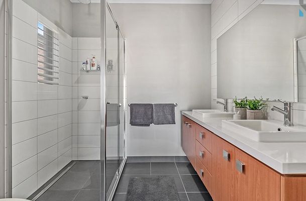 38 Greenvale Gardens Boulevard, Greenvale