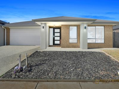 7 Homecrest Crescent, Wyndham Vale