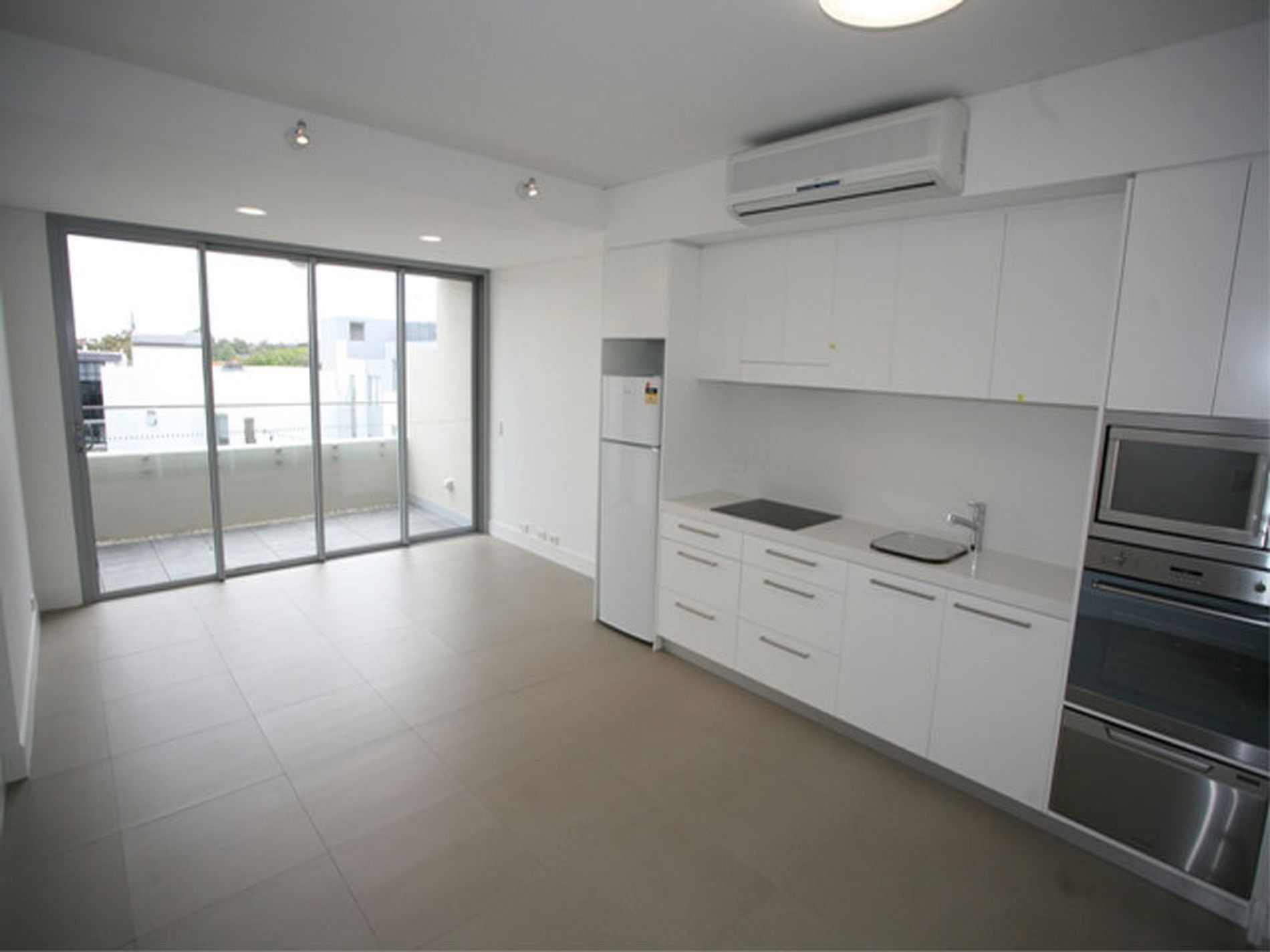 311 / 520 Cnr Miller Street & Palmer Street, Cammeray