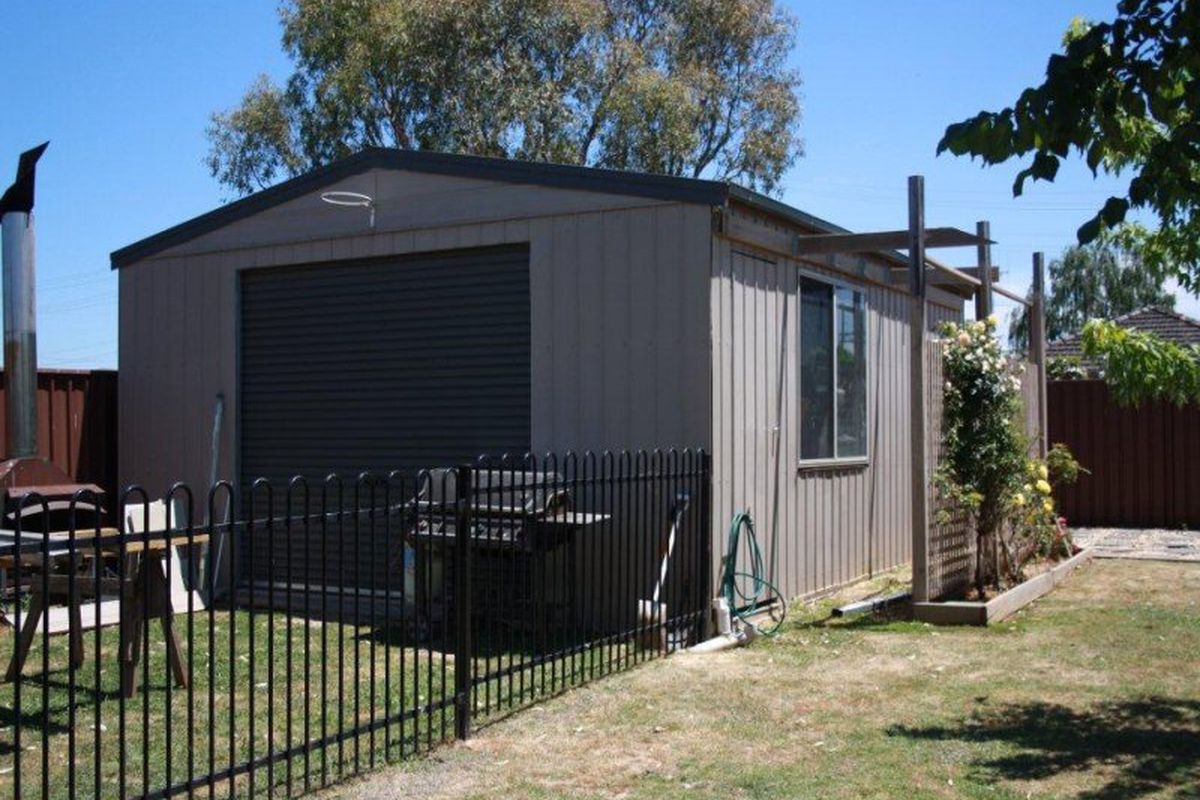 7 Club Court, Mansfield