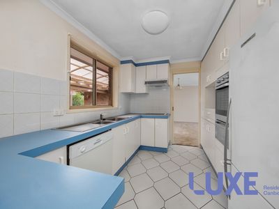 42 Woodfull Loop, Gordon