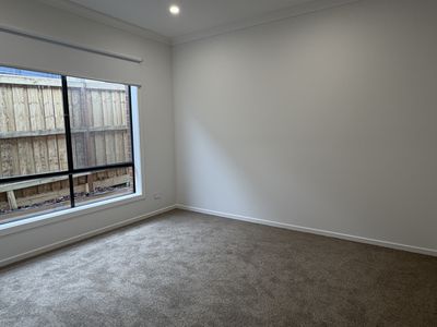 28 Rhea Drive, Leopold