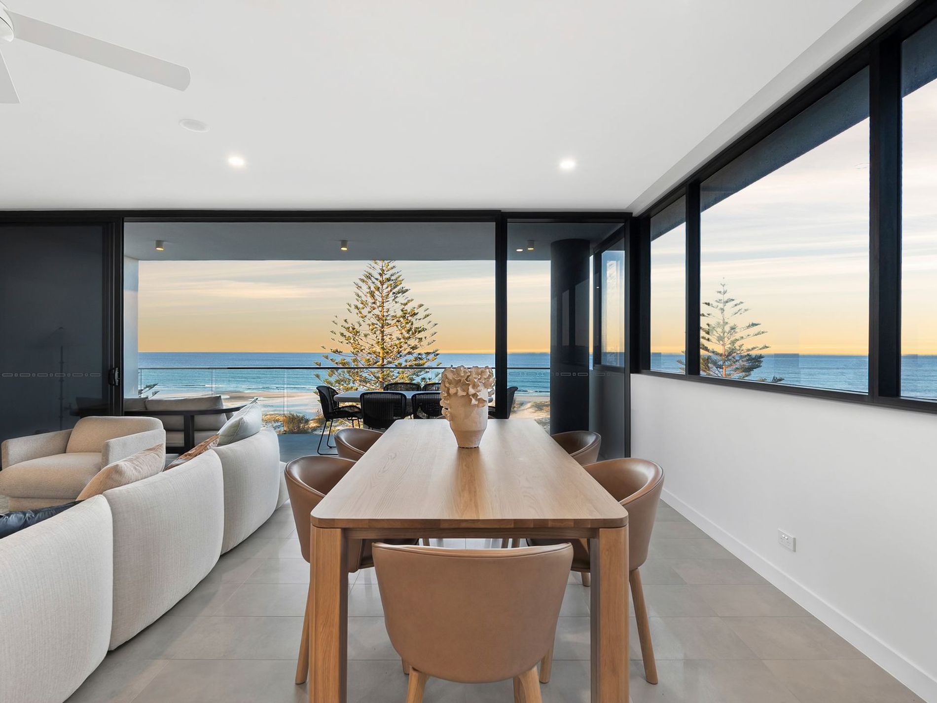 701 / 16 Musgrave Street, Coolangatta