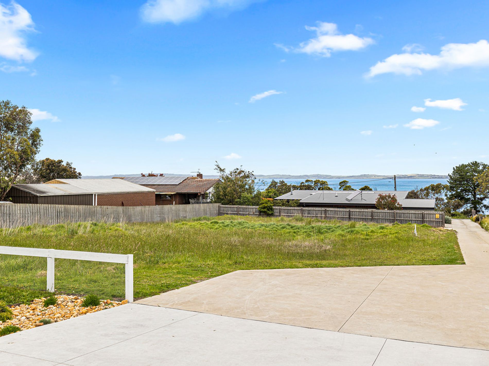 1 / 55B Beach Road, Rhyll