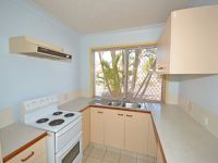 21  2 St Kevins Avenue, Benowa