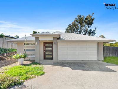 Spacious 3-Bedroom Family Home - Pet Friendly!