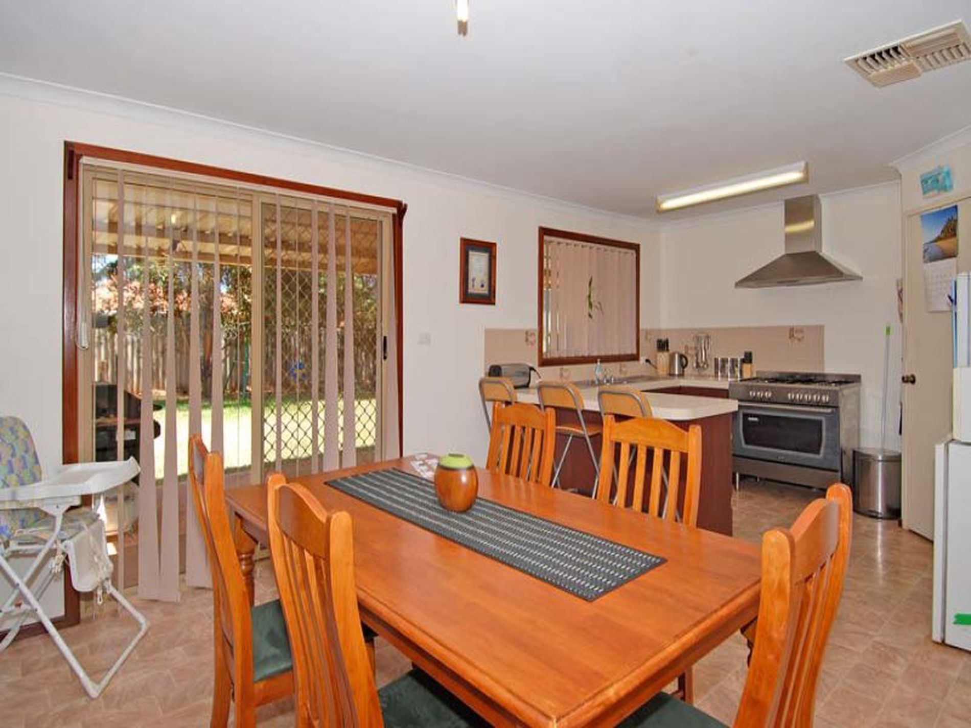 6 Montgomery Lane, Hannans