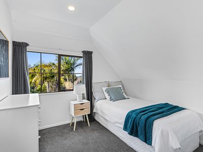 17 Noumea Place, Mairangi Bay