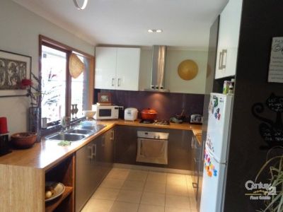 3 Isaac Edey Place, Hampton Park
