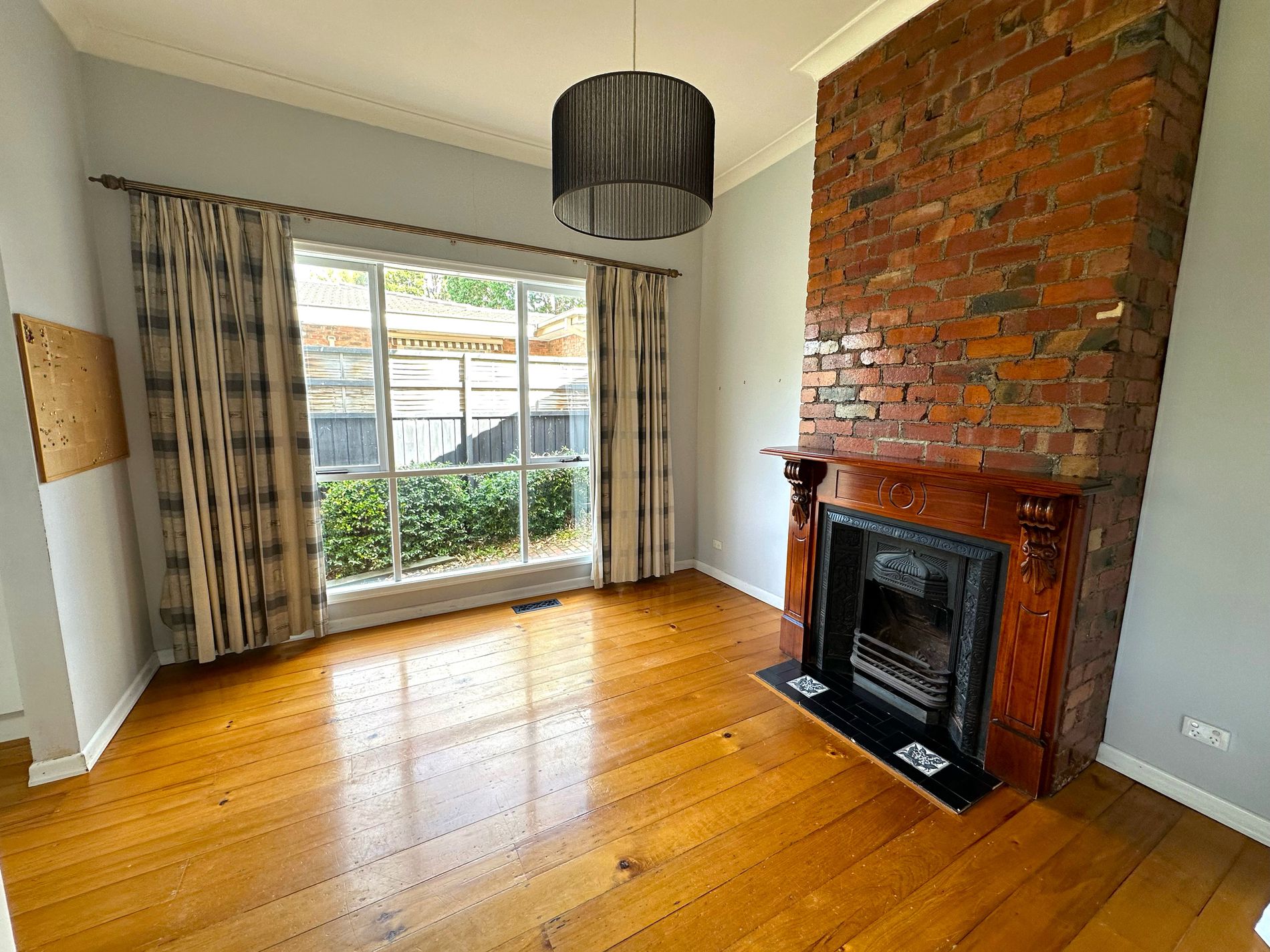10 Montrose Street, Surrey Hills