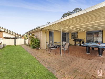 8 Tristram Close, Lake Haven