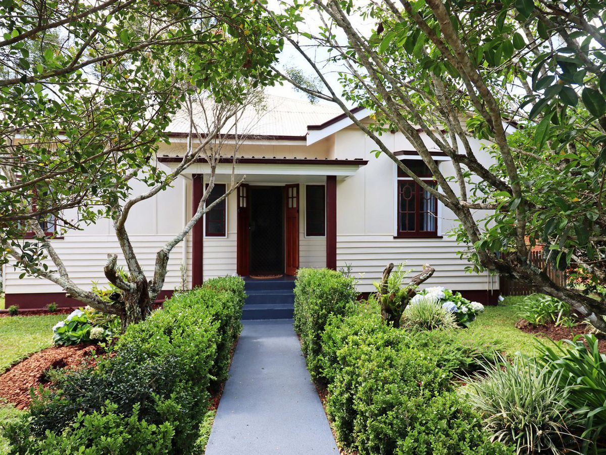 10 George Street, Tolga