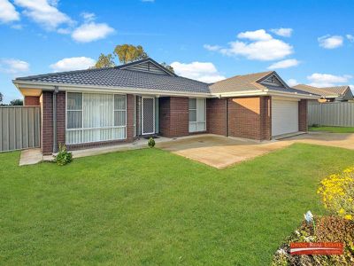 2 / 5 Silversmith Place, Gunnedah