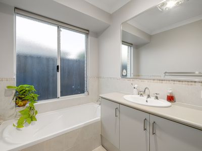 11 Horsham Crescent, Harrisdale