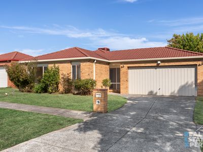 2 Greenlea Grove, Hampton Park