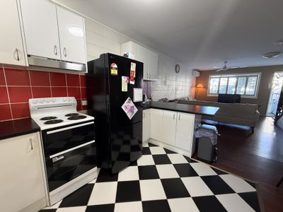 4 / 9 Margaret Street, Mackay