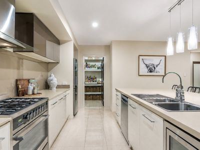 4 Kimberley Creek Road, Upper Coomera
