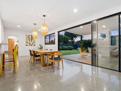 2 Warwick Avenue, North Brighton