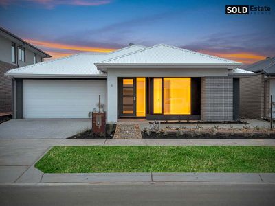 15 Destiny Drive, Cranbourne North