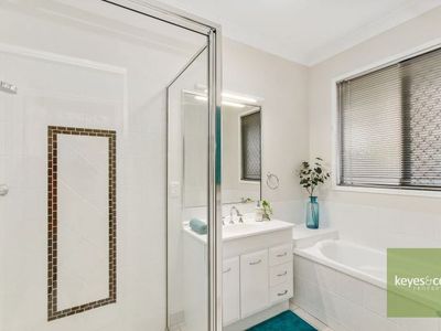 10 Sarina Court, Mount Louisa