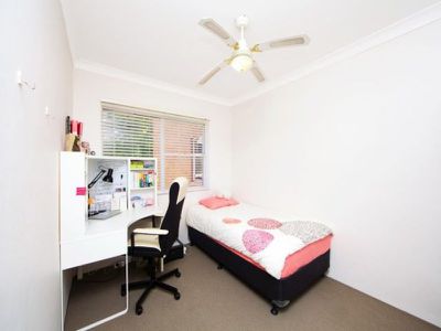 2 / 18 Bobart Street, Parramatta