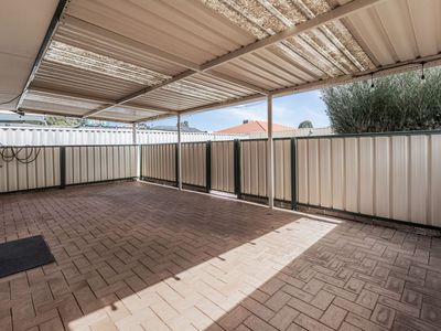 6 Tuscany Place, Caversham