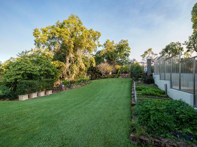1 Stirling Drive, Castle Hill