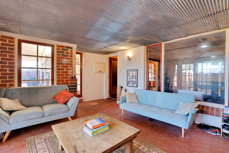 135 Safety Bay Rd, Shoalwater