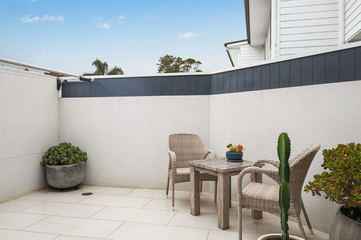 12 / 6 Ghersi Avenue, Wamberal