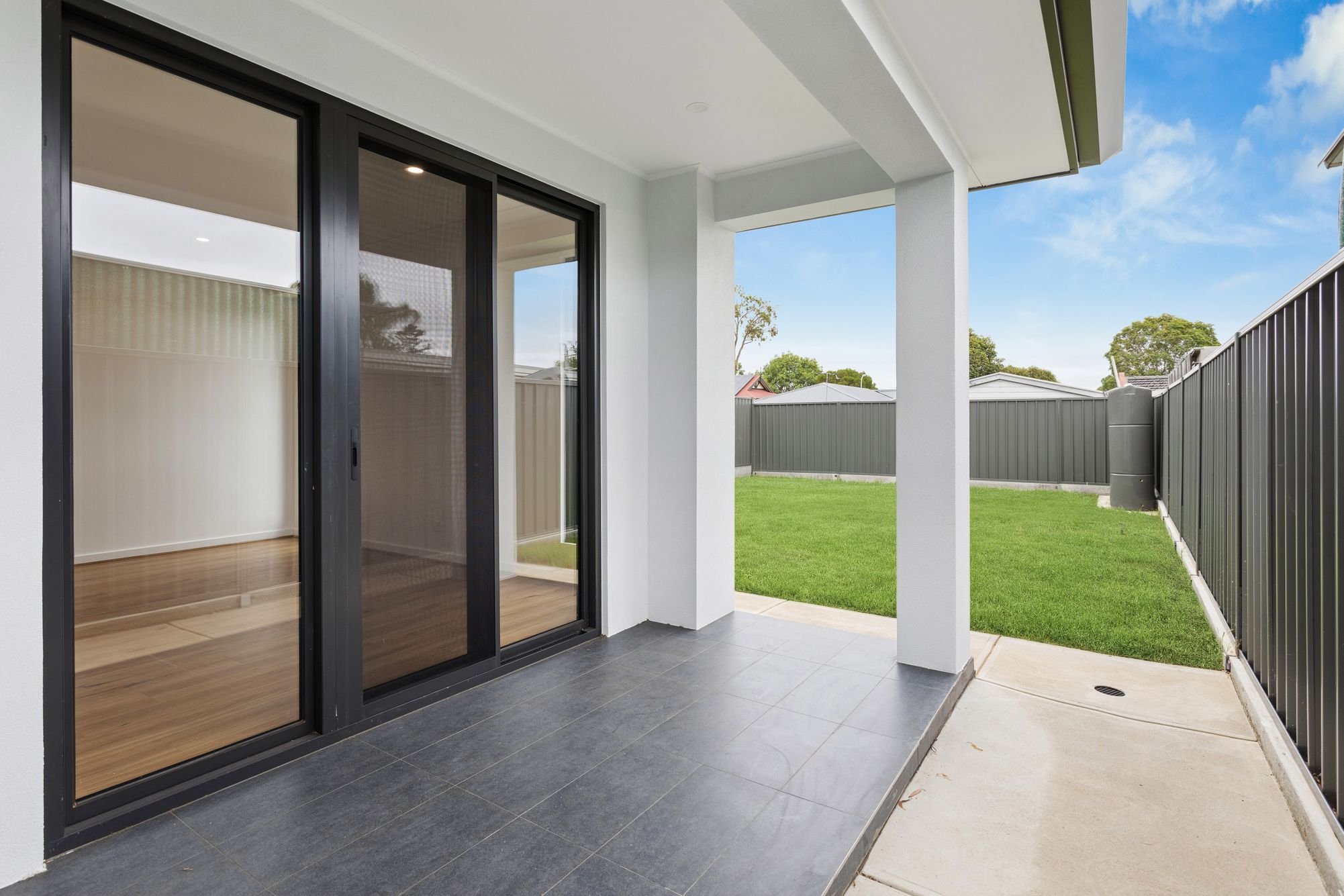 32B Avenue Road, Paradise