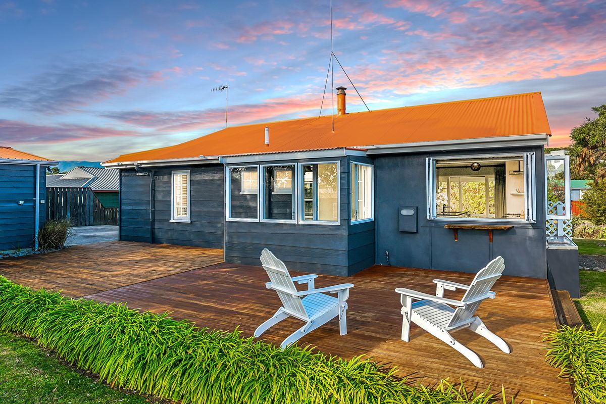 12 Hicks Crescent, Waikanae Beach