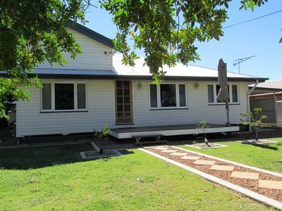 77 Crane Street, Longreach