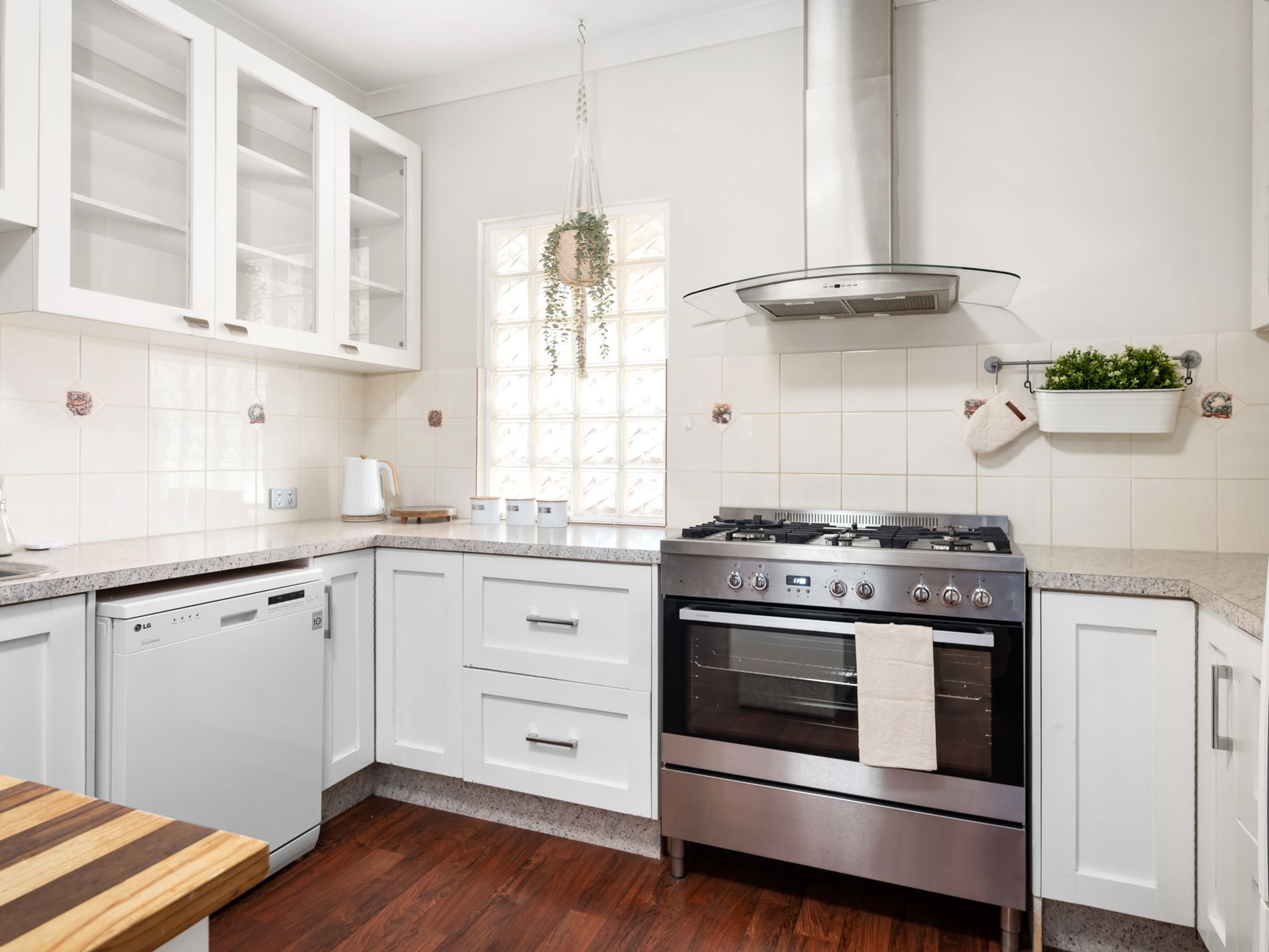 123 Davis Street, Victory Heights