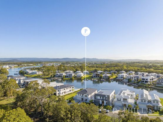 152 Lake Serenity Boulevard, Helensvale