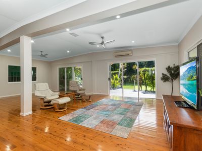 385 Stanley Street, North Ward
