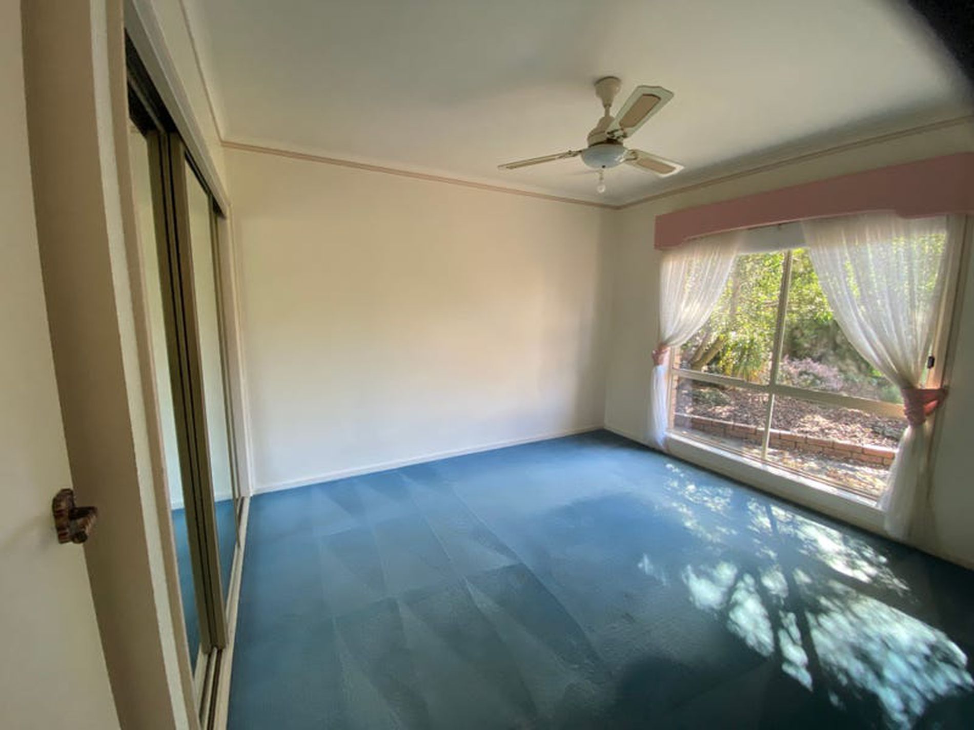 84 Reynolds Road, Belmont